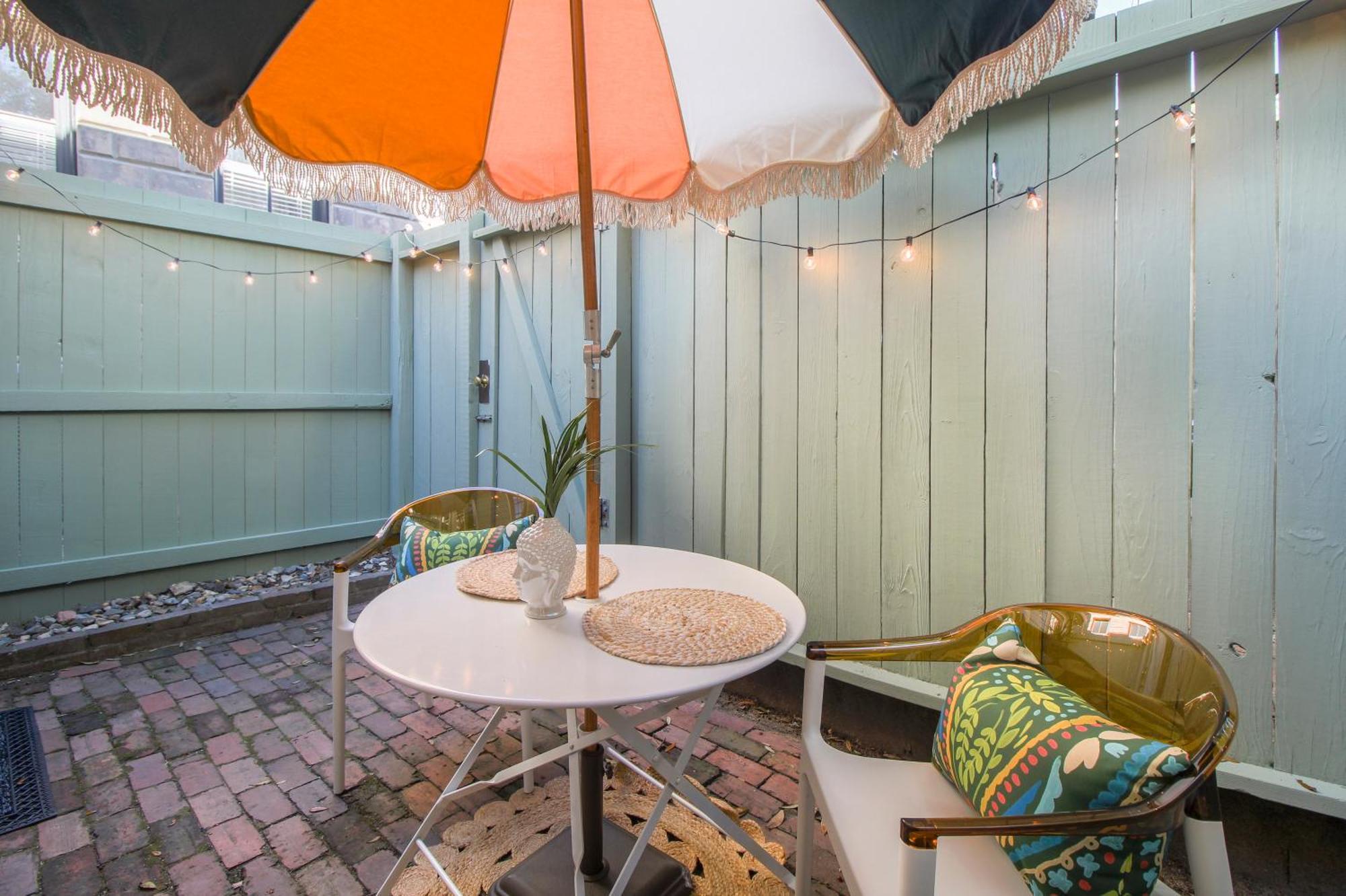 Private Patio Retreat In Charming Downtown Διαμέρισμα Σαβάνα Εξωτερικό φωτογραφία